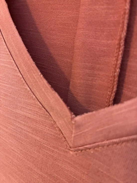 MOD REF Women’s V Neck Short Sleeve Flowing Mauve T Shirt- Size Large - Picture 4 of 13